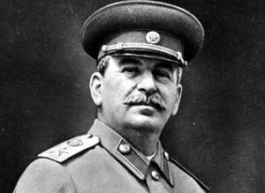 Почему Сталин отказался сбежать из Москвы во время паники 16 октября 1941 года