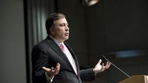 Саакашвили спел на суде в Тбилиси гимн Украины