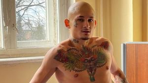 «Я контрабандист»: Моргенштерну грозит 1,5 млн рублей штрафа из-за татуировки в виде конопли