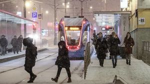 Движение трамваев на пересечении улиц Вавилова и Дмитрия Ульянова восстановлено