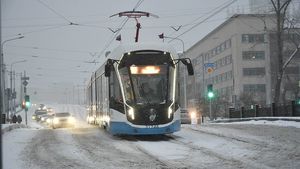 Трамваи задерживаются на улице Рогожский Вал из-за ДТП на путях