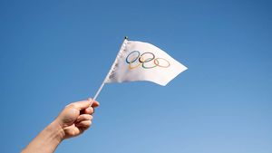 Лыжницы Непряева и Ступак завоевали бронзу в командном спринте на Олимпиаде