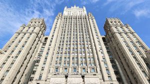 Посол Великобритании Броннерт прибыла в здание МИД России