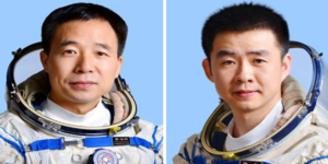 Китайская спускаемая капсула с космонавтами успешно приземлилась