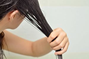 Как придать блеск волосам в домашних условиях: средства и отзывы
