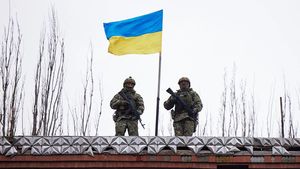 Спикер Рады заявил, что Украина готова к введению чрезвычайного и военного положений