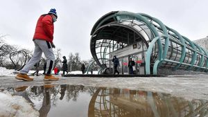 Высота снежного покрова сократилась более чем в два раза в Москве