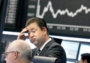 Рекордный обвал российского фондового рынка. Стоит ли подбирать подешевевшие акции?