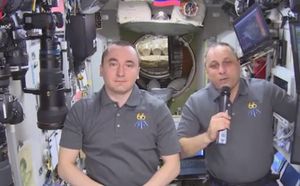 Космонавты с МКС поздравили россиян с Днем защитника Отечества
