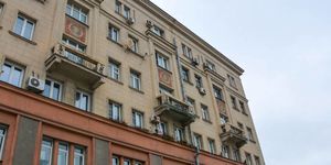 Дом в стиле неоклассицизма отремонтировали на Беговой улице Москвы