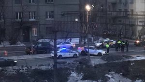 Авария с участием автомобиля каршеринга произошла на улице Бутырский Вал