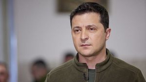 Зеленский сообщил о введении военного положения на территории Украины