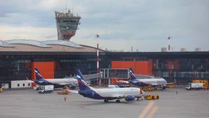 Свыше 110 рейсов задержали и отменили в столичных аэропортах