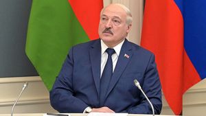 Лукашенко: В Белоруссии обсуждают вопрос признания ДНР и ЛНР