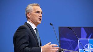 Генсек НАТО объявил о решении привести в действие оборонный план
