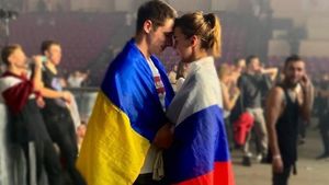 «Нет слов, одни слезы»: как звезды отреагировали на обострение ситуации в Украине