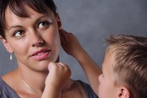 Как мама должна воспитывать сына и дочь?