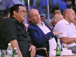 Сигал от Путина: актёр не встретится с главой РФ, несмотря на визит в Москву..