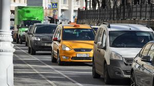 Американец заплатил московскому таксисту 21,5 тысячи рублей за поездку до отеля