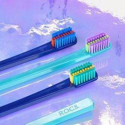 R.O.C.S. выпустила на рынок специальную зубную щётку при использовании ортодонтических конструкций