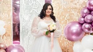 Нежный поцелуй жениха: дочь Иосифа Пригожина показала фото со свадьбы