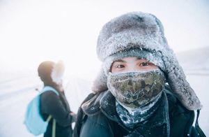 ​Видео: Как зимой топят дома в Якутии, когда на улице холоднее, чем в морозилке