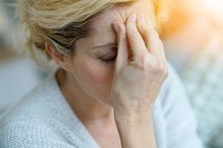 Мигрень частый симптом у женщин с эндометриозом