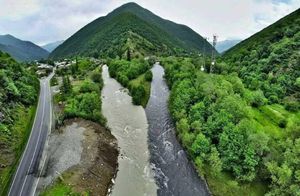 Почему две реки в Грузии текут в одном русле, но не смешиваются