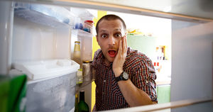 «Жена сына собирается покупать отдельный холодильник. Свекровь категорически против «