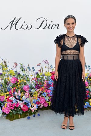 Фотосессия Natalie Portman (Miss Dior Millefiori Garden Pop-Up Opening, 18 марта 2022)