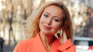 Скрывающая дочь Елена Захарова решилась на признание о муже