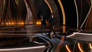 Уилл Смит ударил Криса Рока на «Оскаре» из-за шутки о выпадении волос его жены Джады