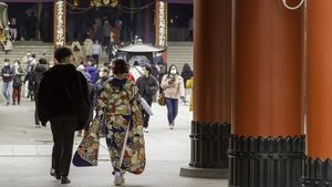 Привычка жениться: супруги из Японии разводятся и играют новую свадьбу раз в три года из-за фамилии