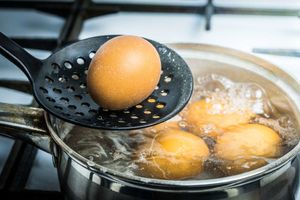 Вода с пищевой содой для варки яиц: полезный лайфхак