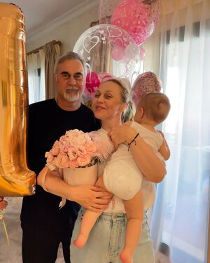 Меладзе и Джанабаева отметили первый день рождения дочки — фото