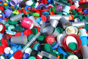 Кто придумал пластик и когда изобрели пластмассу – история появления