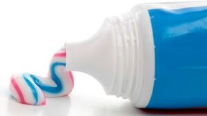 5 способов использовать зубную пасту в борьбе за красоту