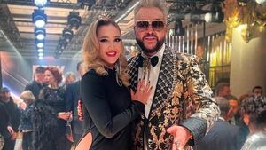 Схватил за грудь! Ольга Бузова и Филипп Киркоров перестали скрывать чувства