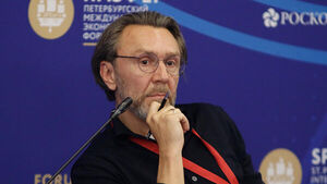 «Не идеальна»: Шнуров рассказал о жене и их взаимоотношениях