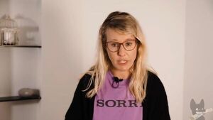 «Брюки не сошлись?» Ксения Собчак публично опозорилась из-за наряда