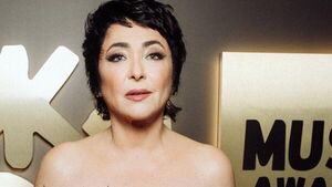 «Разделась до нижнего белья»: Лолита оконфузилась на концерте