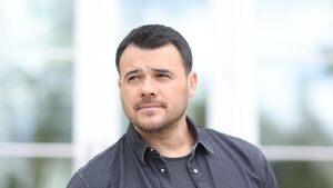 «Если не с тобой, то ни с кем»: Эмин поделился любовными переживаниями