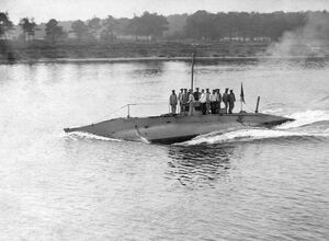 Когда была создана первая в мире подводная лодка, кто ее придумал – история