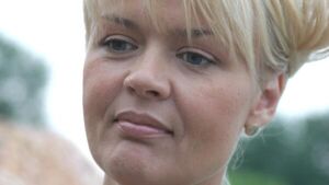 Я с посторонними не знакомлюсь: Меньшова «уложила на лопатки» наглых преступников