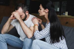 Что прощают мужьям и что прощают женам?