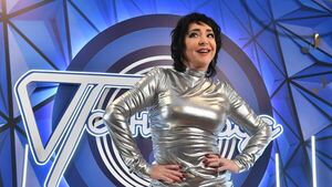 «Куда ни плюнь»: Лолита Милявская высмеяла Собчак и других марафонщиц