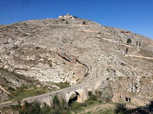 Бокайрент — древний город на скале. Старый город и пещеры мавров