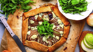 Пикантный пирог с грушей и луком: рецепт от фудблогера Шушанны Исраелян