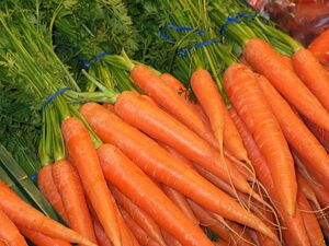 Благодаря этому способу у вас получиться максимально долго сохранять морковь