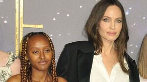 Анджелина Джоли в слезах прощается с дочкой